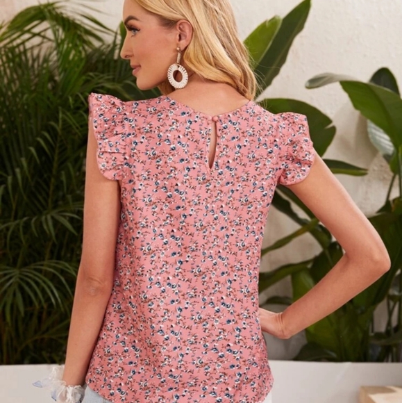 Beautiful blouse - Picture 2 of 4